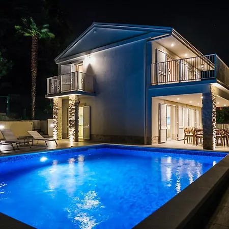 빌라 Carmen 오파티아