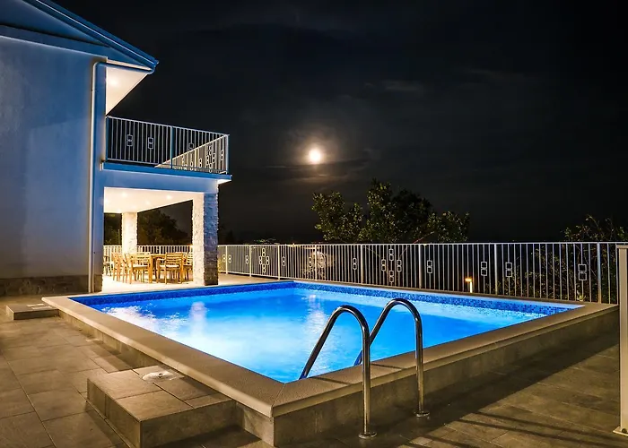 Carmen 别墅 奥帕提亚